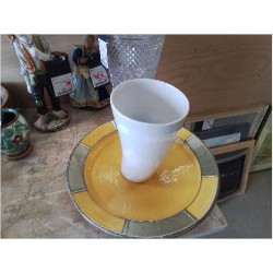 VASE FAIENCE BLANC FORME