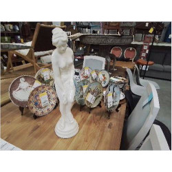 STATUETTE FEMME SORTIE DU BAIN
