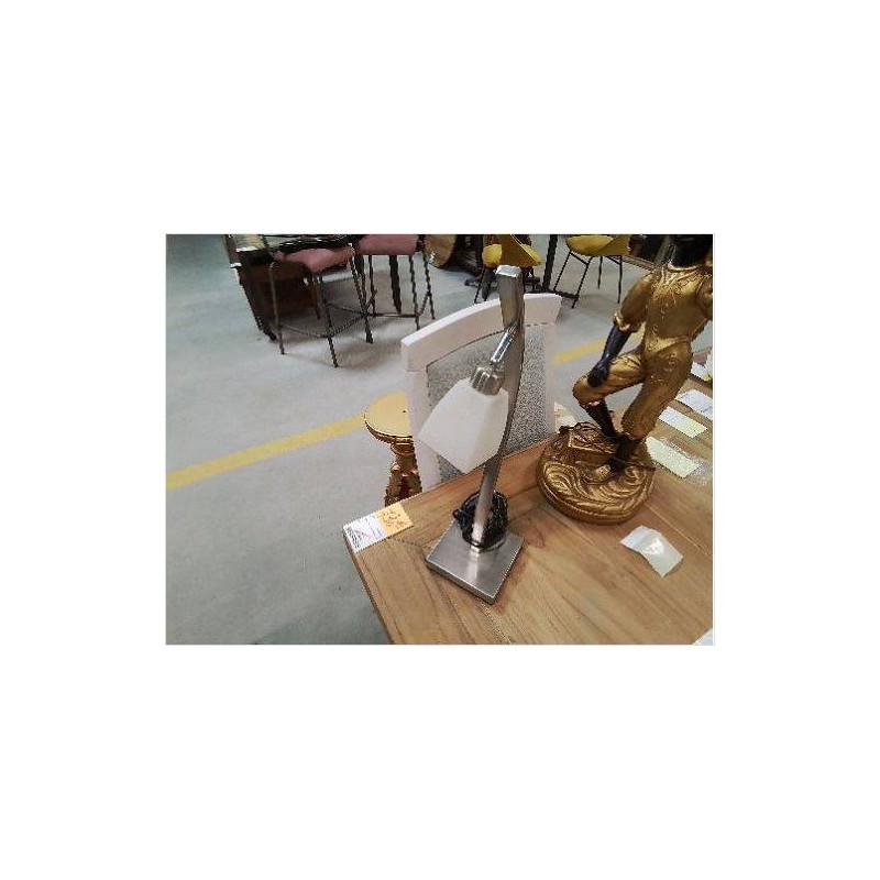 LAMPE PIED METAL FORME