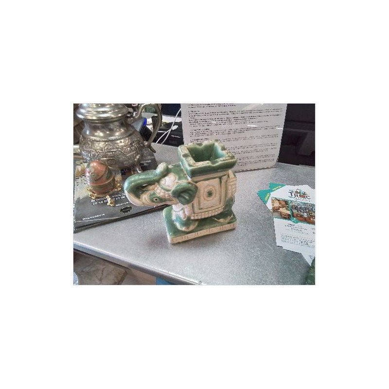 ELEPHANT FAIENCE VERT BLANC 