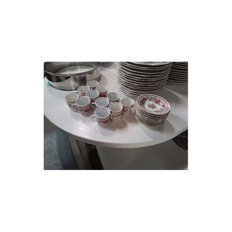 LOT 11 TASSES ET 9 SOUCOUPES DECO CHINOISE FLEURS ROSES