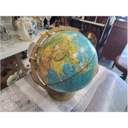 MAPPEMONDE 1968 AVEC LOUPE...