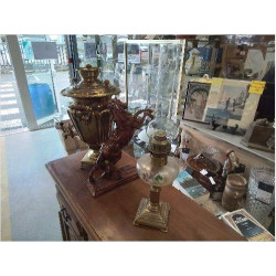 LAMPE A PETROLE BOULE VERRE...