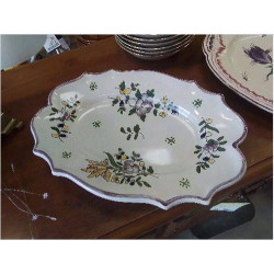 PLAT OVALE DENTELÉ FLEURI 