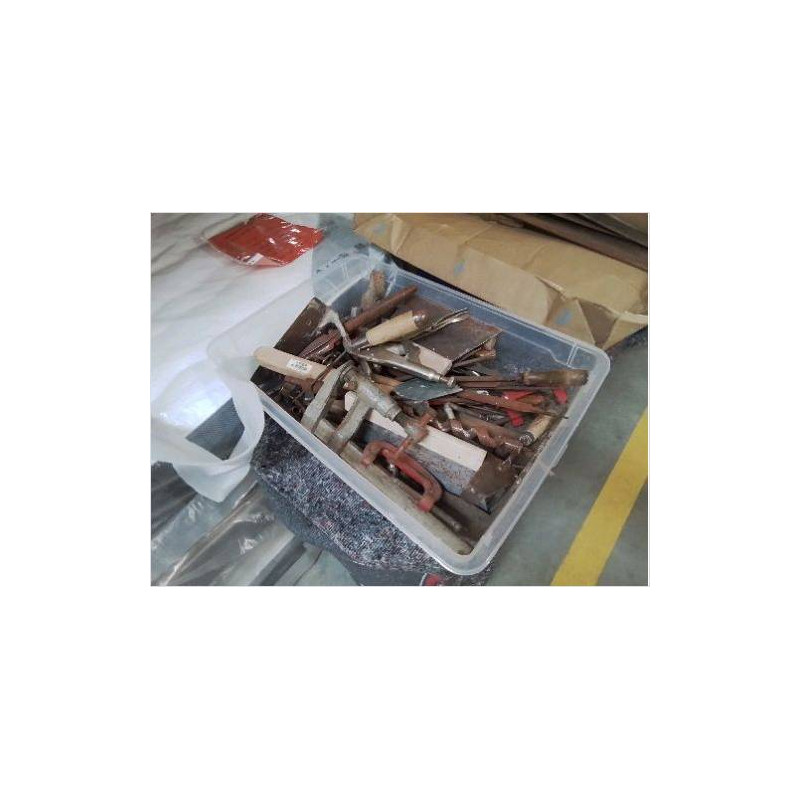 CAISSE LOT OUTILS DIVERS 