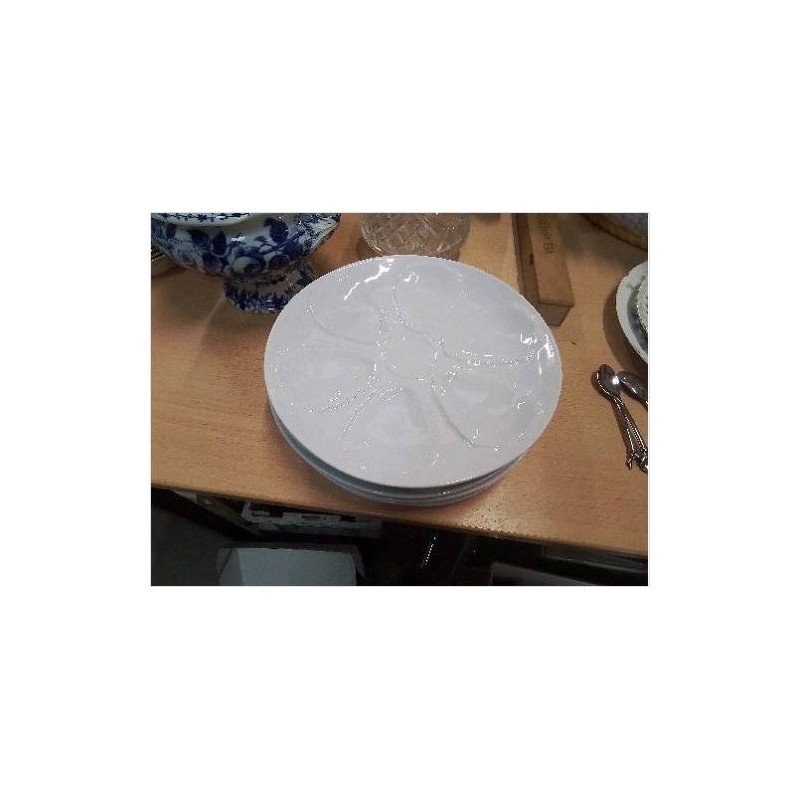 LOT 6 ASSIETTES A HUITRES