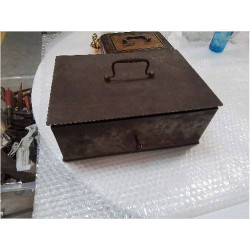 CAISSE METAL RECT + CLÉ E2