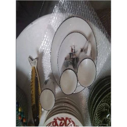 LOT 2 PLATS+3 MUGS DÉCOR...