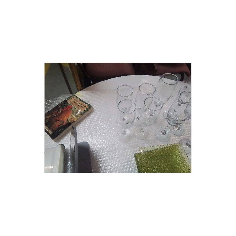 LOT 4 FLUTES VERRE 