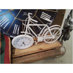 HORLOGE VÉLO BLANC SUR BOIS