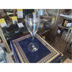 LOT 5 VERRES A VIN BACCARAT...