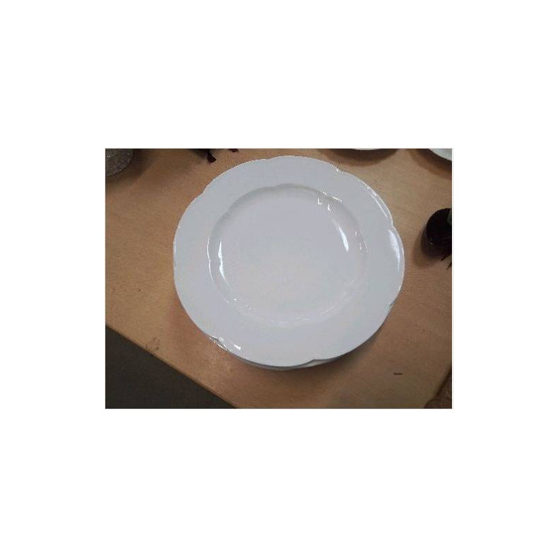 LOT 7 ASSIETTES PORCELAINE SEVRES