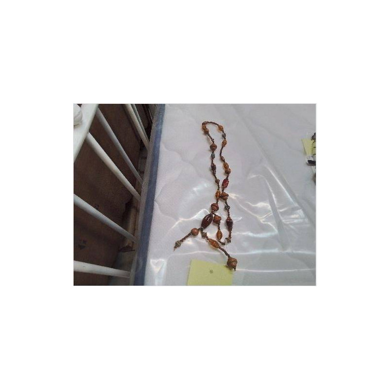 COLLIER EN CHUTE BOIS