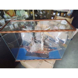 BATEAU VITRINE