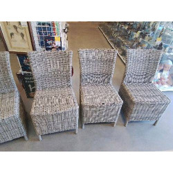 CHAISE TRESSÉE GRISE PVC