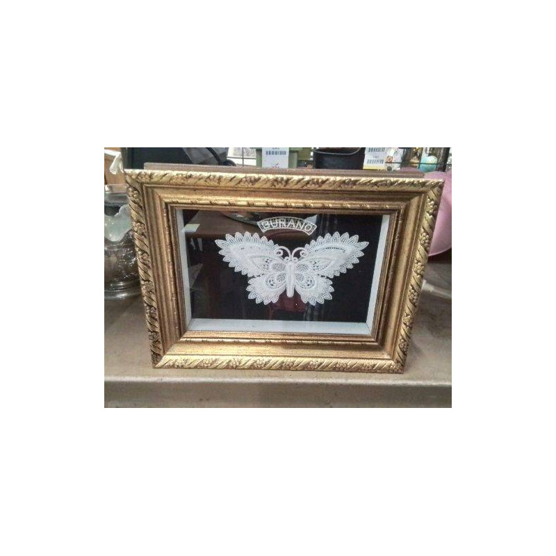 CADRE PM DORE VITRINE PAPILLON BRODERIE