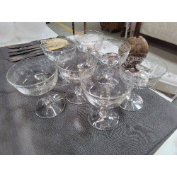 LOT COUPES CRISTAL CHAMPAGNE GRAVÉES