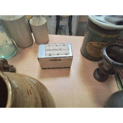 MINIATURE FRIGIDAIRE