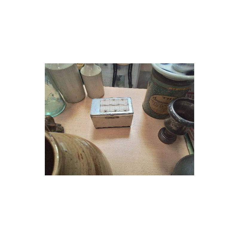 MINIATURE FRIGIDAIRE