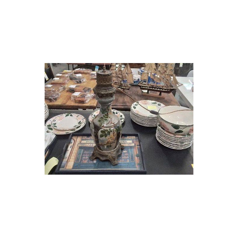 PIED DE LAMPE A PETROLE ANCIEN EMAILLE