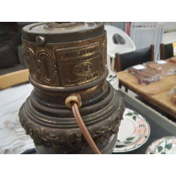 PIED DE LAMPE A PETROLE ANCIEN EMAILLE