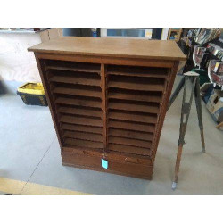 CLASSEUR A RIDEAUX CHENE ANCIEN 93X43X117 CLÉ A4
