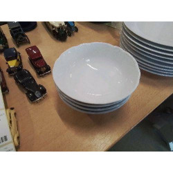 LOT 4 COUPES PORCELAINE...