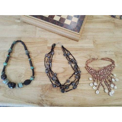 COLLIER 