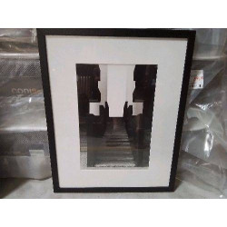 PHOTO N&B ESCALIER SOUS CADRE