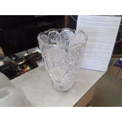 VASE CRISTAL CISELÉ 