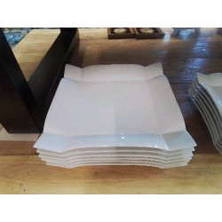 LOT DE 6 ASSIETTES CARRÉES...