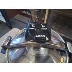 COCOTTE MINUTE SEB INDUCTION  + BOUCHON BB