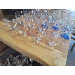 LOT 10 VERRES GRAVÉS FLEURS 