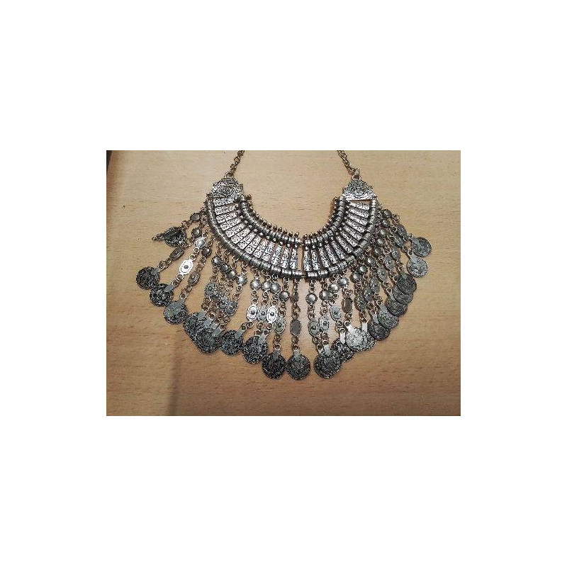 COLLIER METAL BRELOQUES