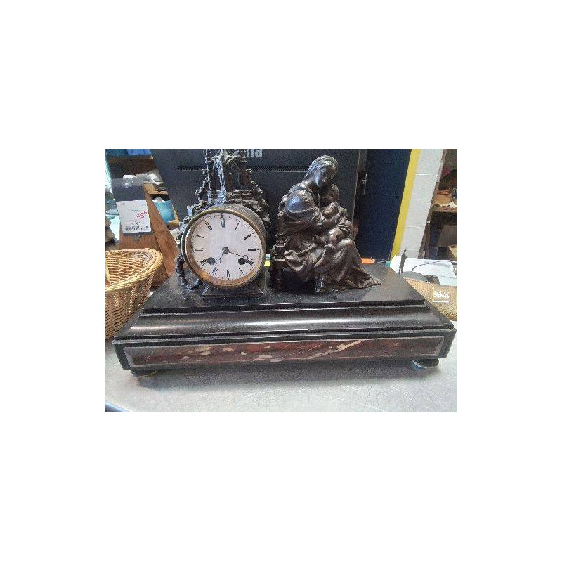 PENDULE MERE ET L ENFANT CLE B5