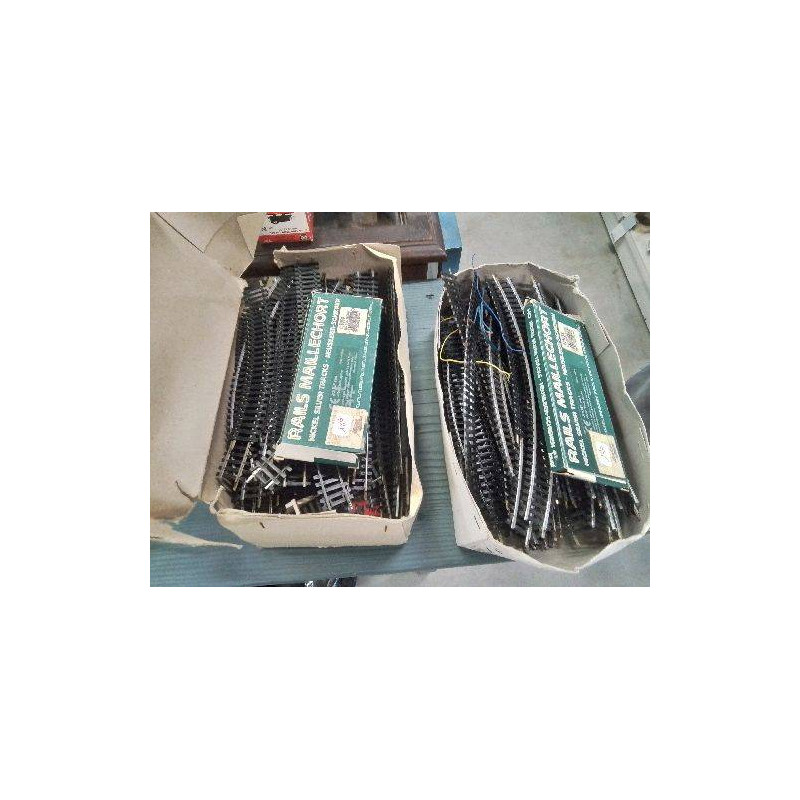 LOT RAILS TRAINS 