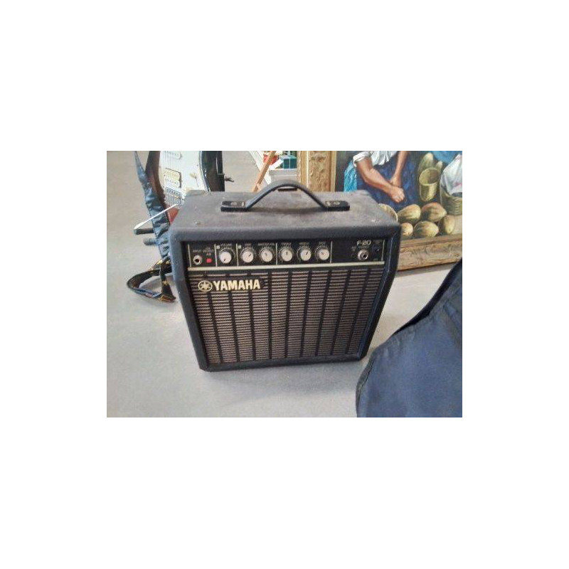 AMPLI YAMAHA F20