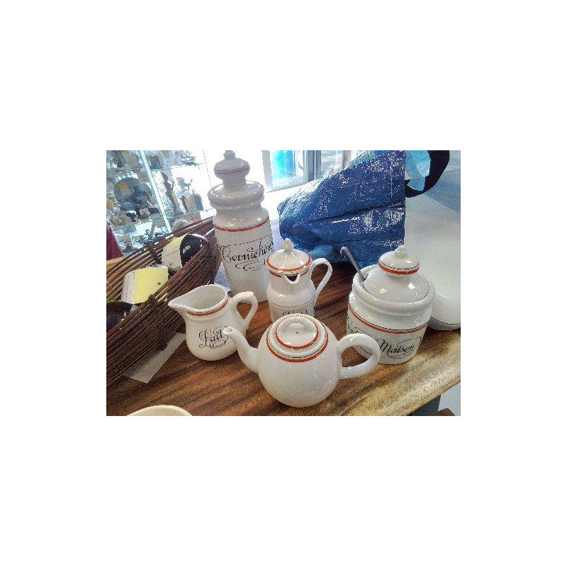 ENS PIECES PORCELAINE AUTEUIL APILCO