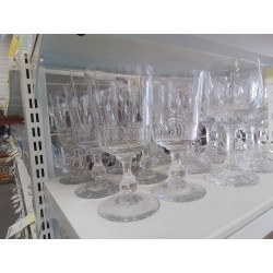 LOT 6 VERRES FACETTES...