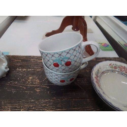 LOT 2 TASSES CERISES