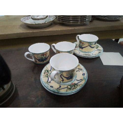 ENS 4 TASSES ET SOUS TASSES...