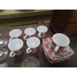 LOT DE 6 TASSES ET SOUS...