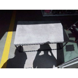 TABLE BASSE EFFET BETON...
