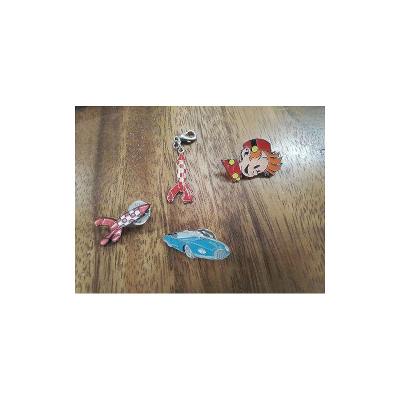 LOT DE PINS
