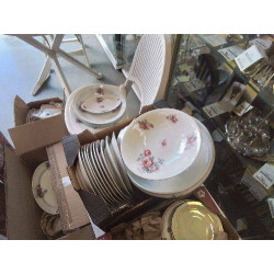 SERVICE VAISELLE BLC FLEURS...