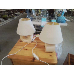 LAMPE DE CHEVET BEIGE AJOURÉE 