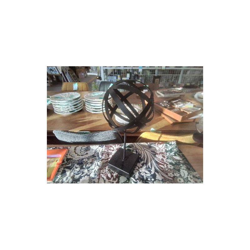 SPHERE GLOBE METAL NOIRE SUR PIED