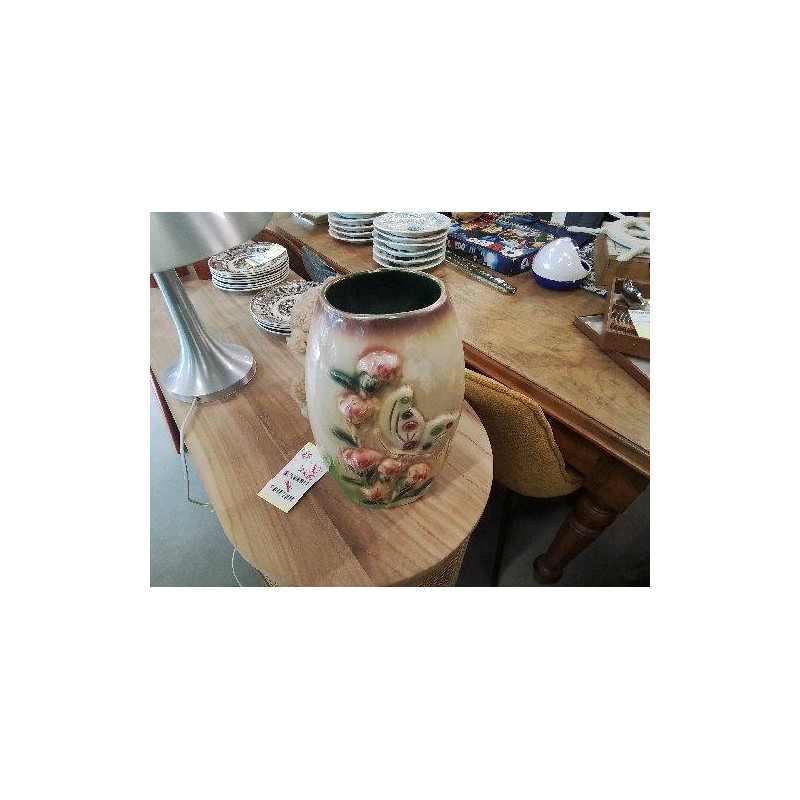 VASE PAPILLON EN L’ETAT
