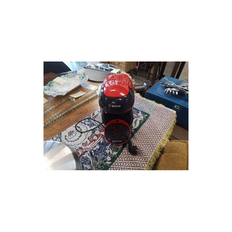 CAFETIERE TASSIMO ROUGE+ ACC