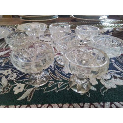 SERVICE CARAFE ET 8 VERRES...